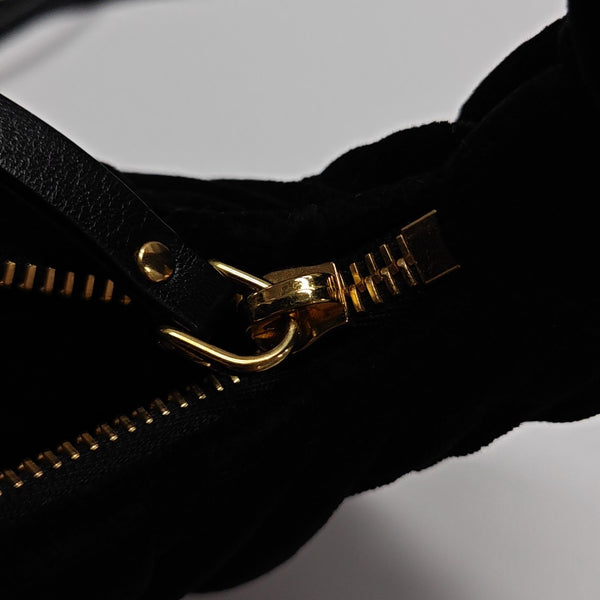 Wander Matelassé Small Quilted Velvet Black