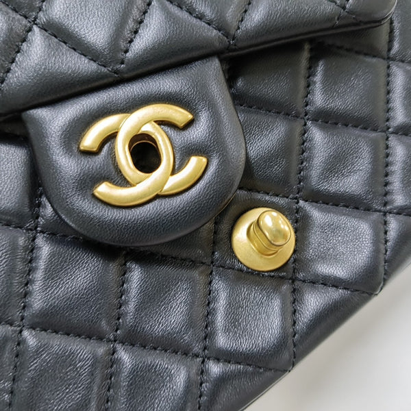 CLASSIC FLAP Mini Quilted Lambskin Black