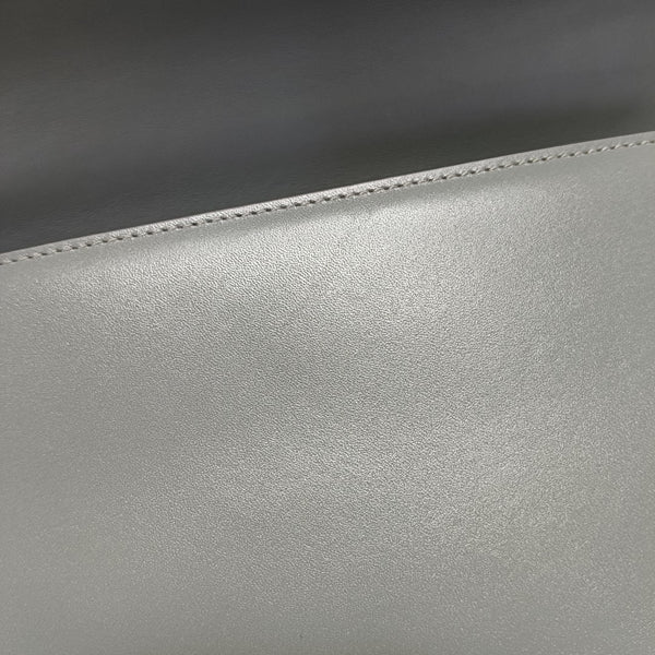 30 Montaigne Calfskin Gray