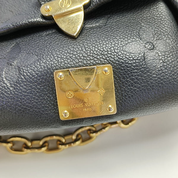 FAVORITE Calfskin Black
