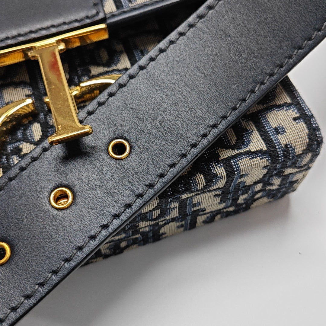 30 Montaigne Mini Oblique Canvas Blue