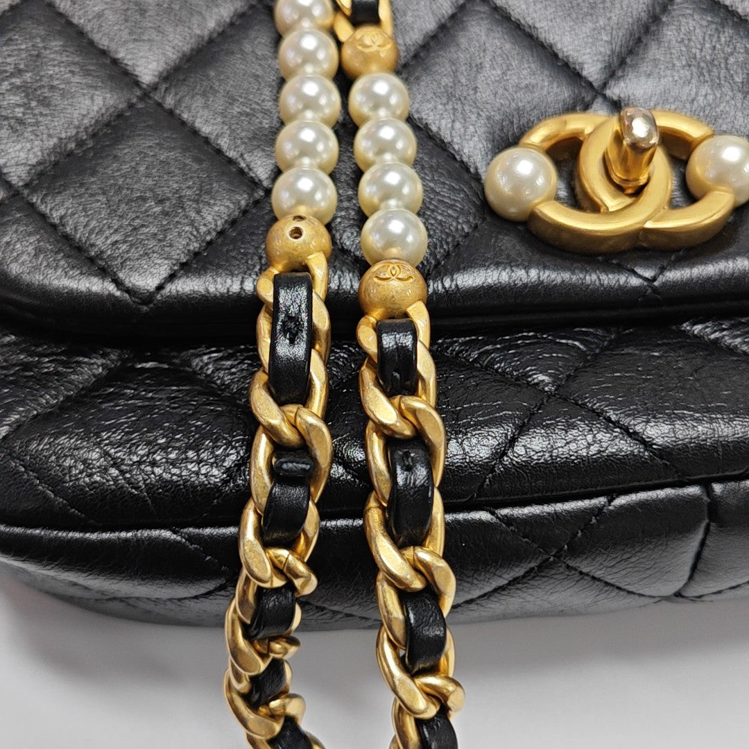 Quilted Calfskin Shoulder Bag Black