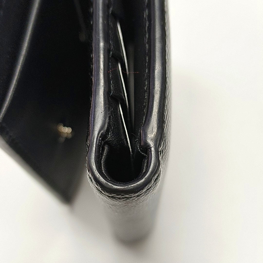 Authenticated pre-owned  30 Montaigne Calfskin Black Wallet - Wallet at Looply