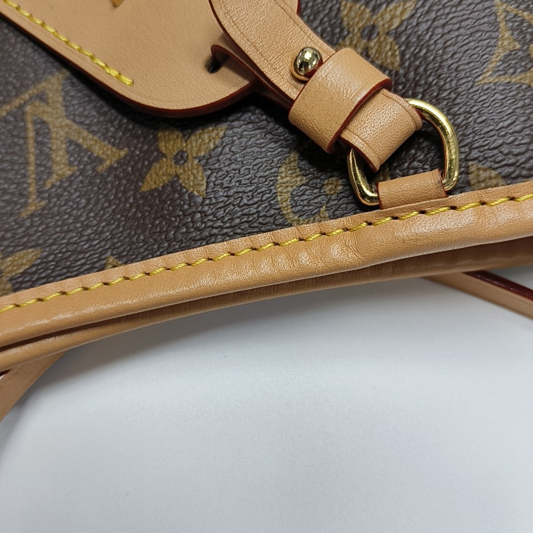 CARRYALL MM Monogram Coated Canvas Brown
