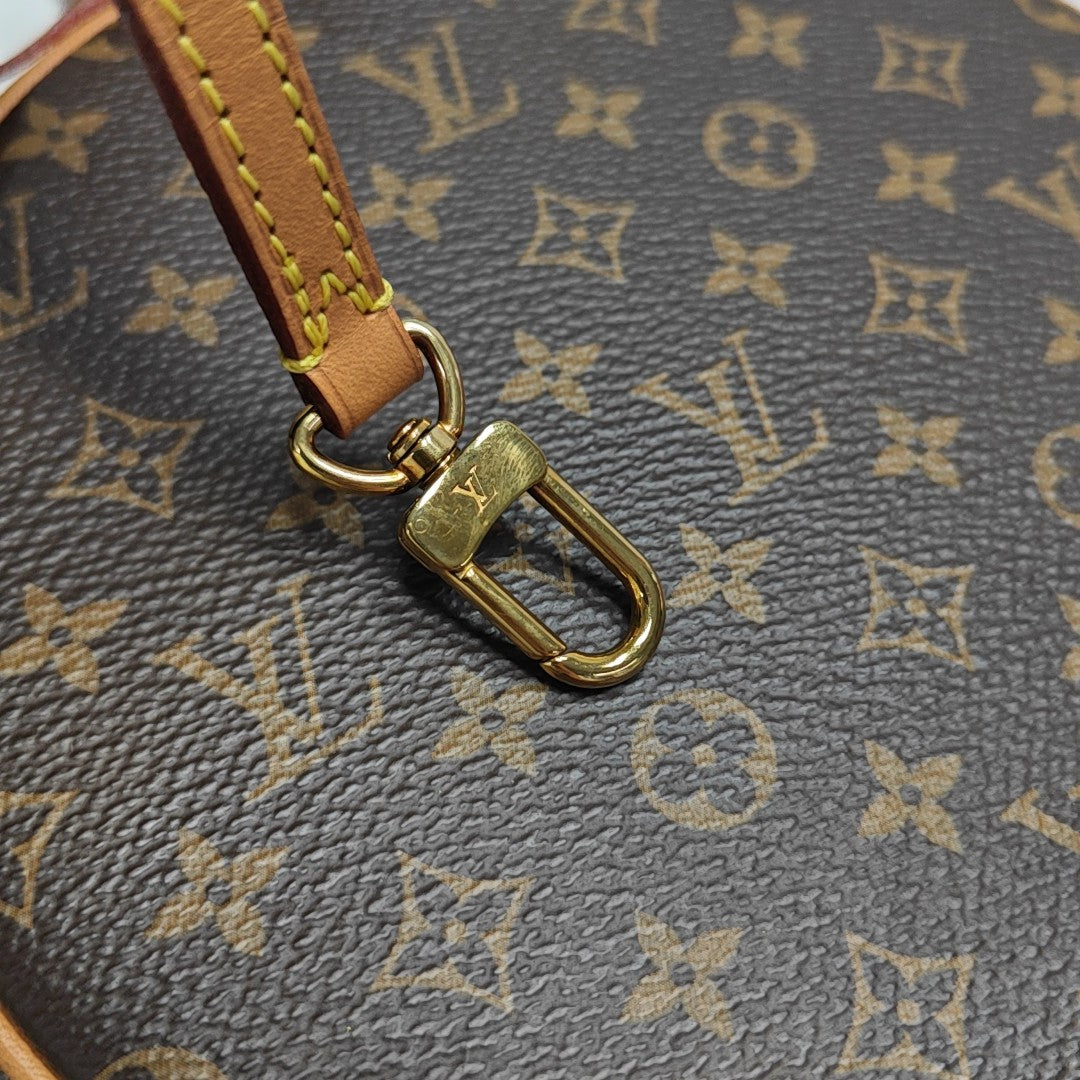BOITE CHAPEAU PM Monogram Coated Canvas Brown