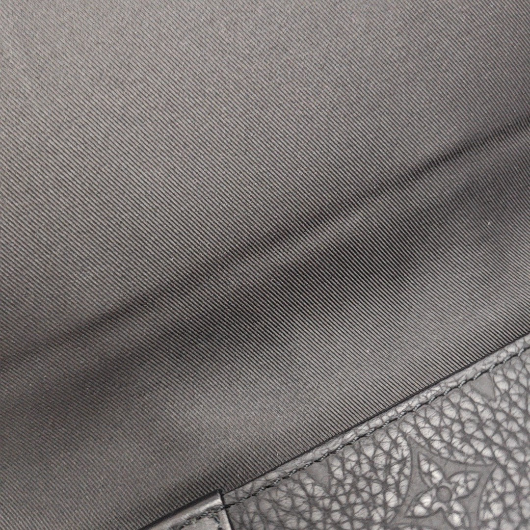 TRUNK PM Calfskin Black
