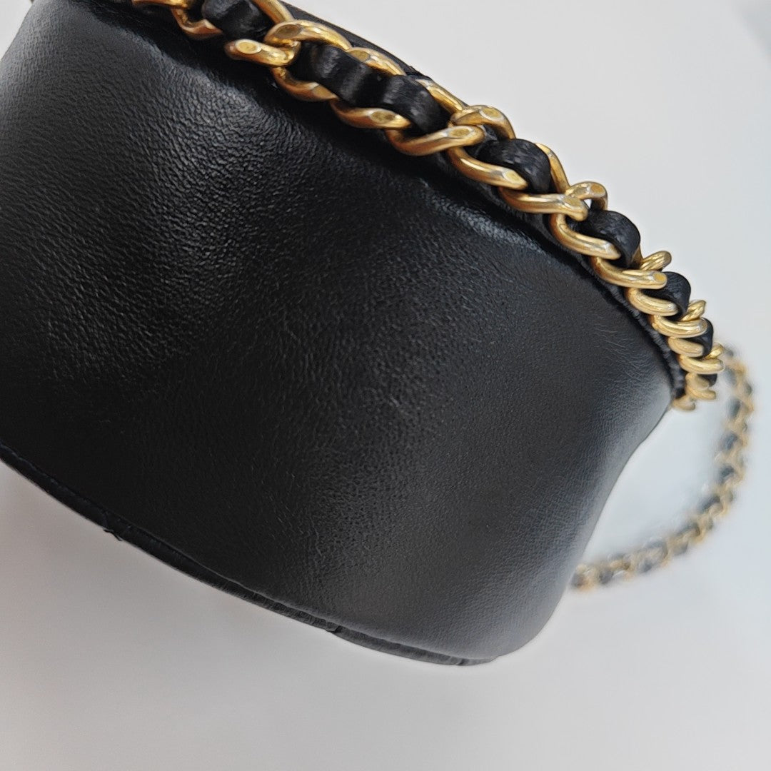 Quilted Lambskin Shoulder Bag Black