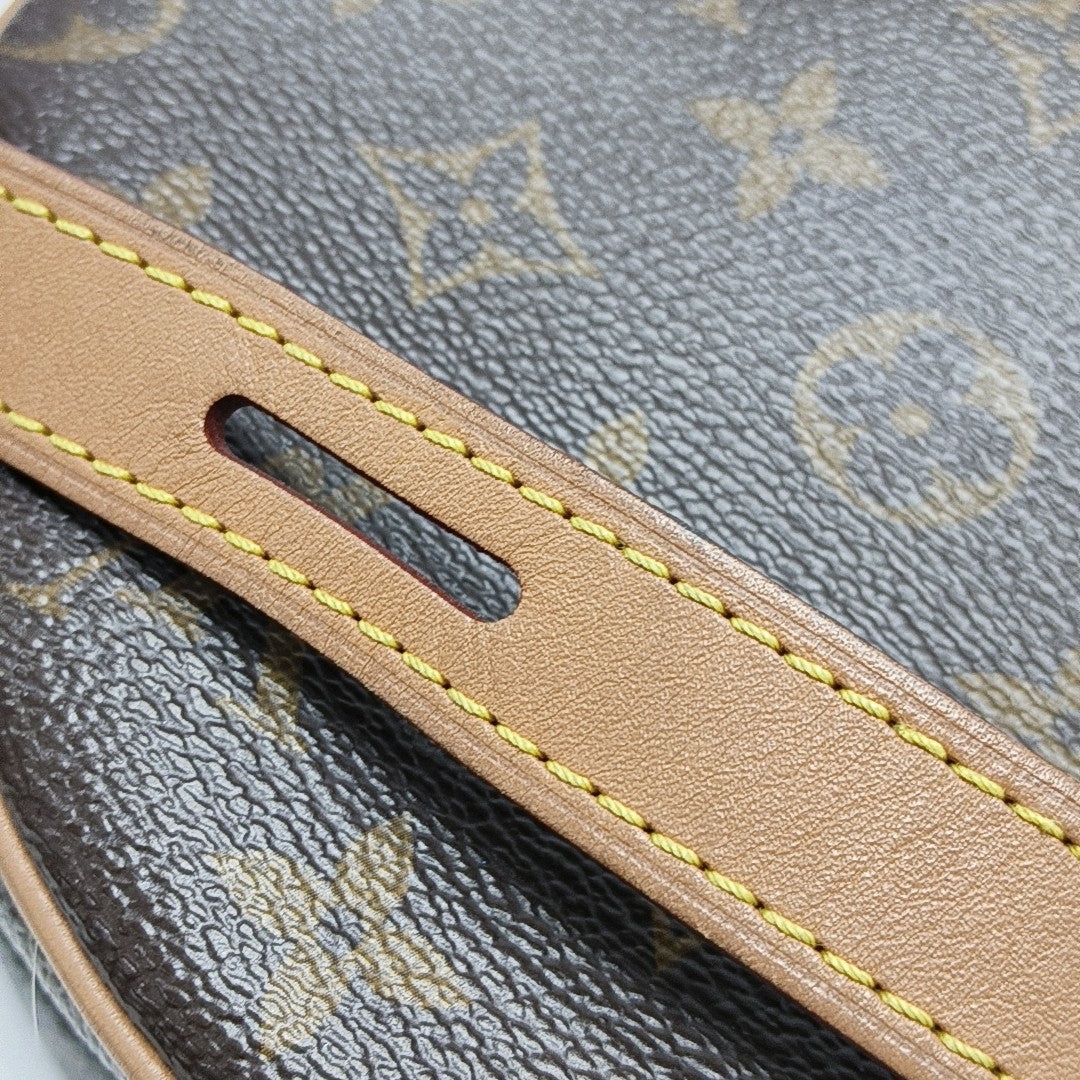 BOITE CHAPEAU PM Monogram Coated Canvas Brown