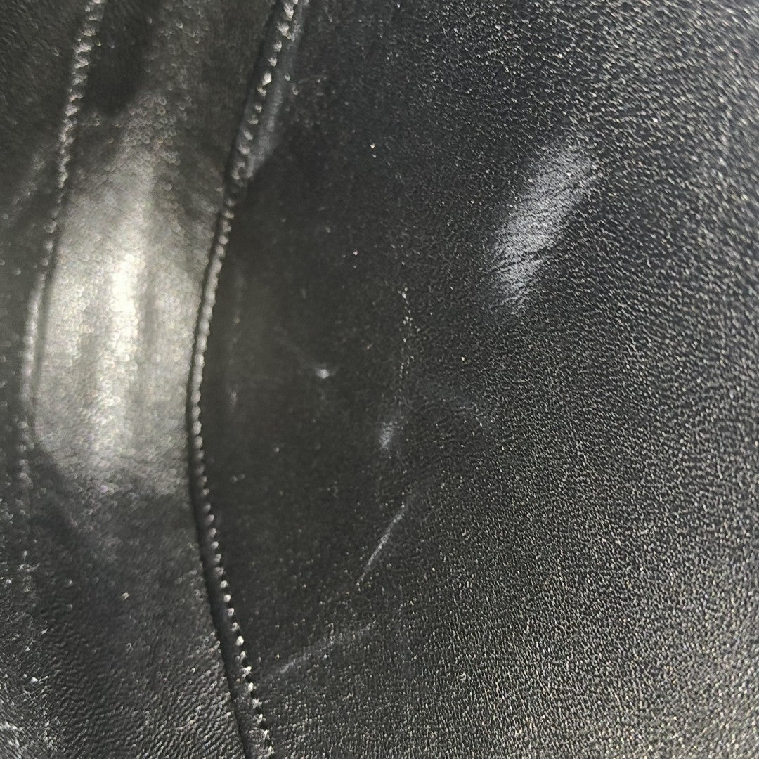 TRIANGLE Calfskin Black