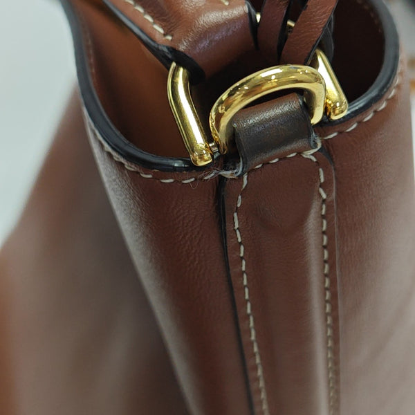 BUCKET 16 Calfskin Brown