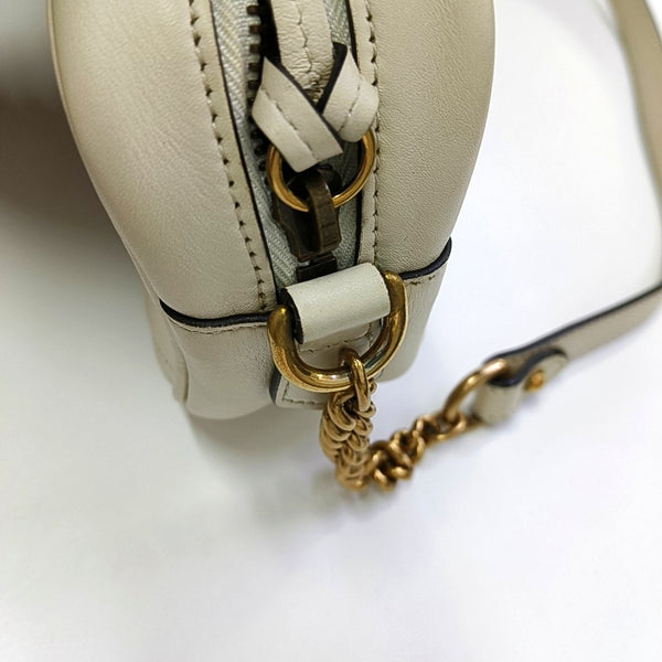 Authenticated pre-owned  GG Marmont Mini Quilted Calfskin White - Crossbody Bag at Looply
