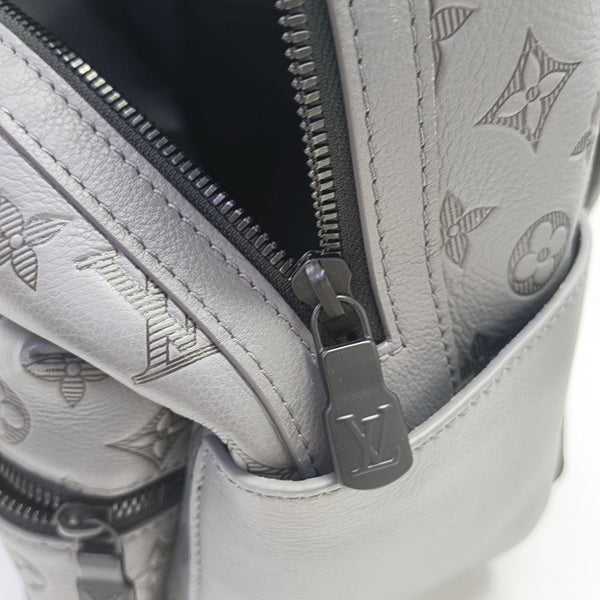 DISCOVERY Monogram Calfskin Gray