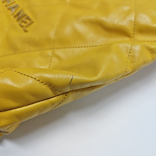CHANEL 22 Small Quilted Calfskin Yellow