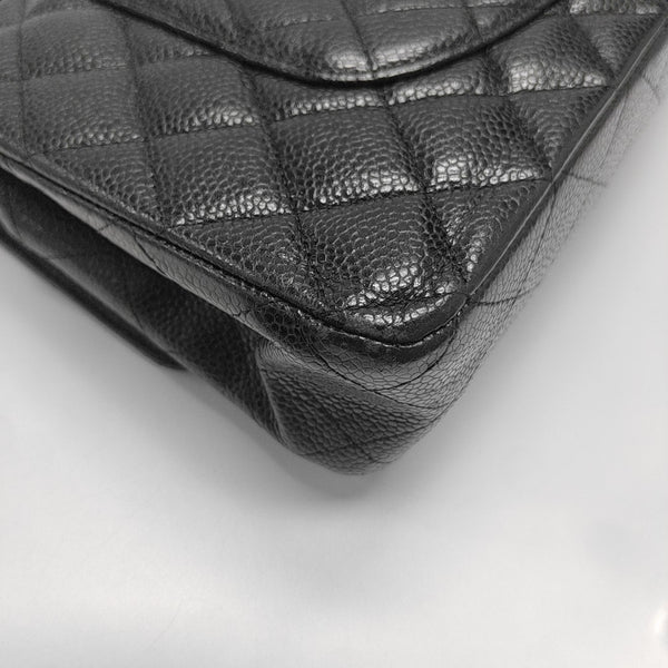CLASSIC FLAP Medium Quilted Grained Calfskin Black
