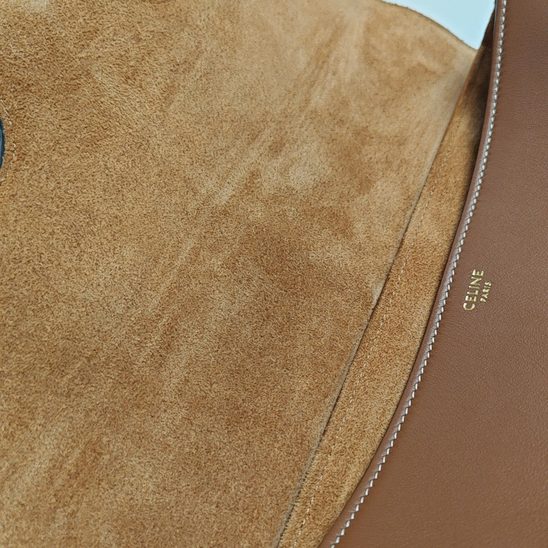 16 Medium Calfskin Brown