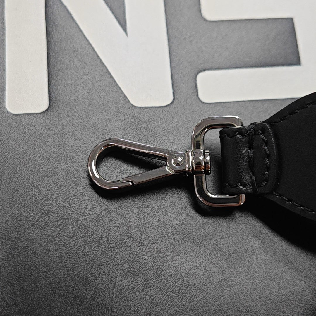 Sunshine Medium Calfskin Black
