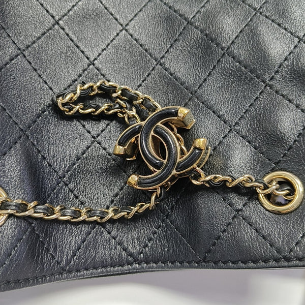 DRAWSTRING Quilted Calfskin Black