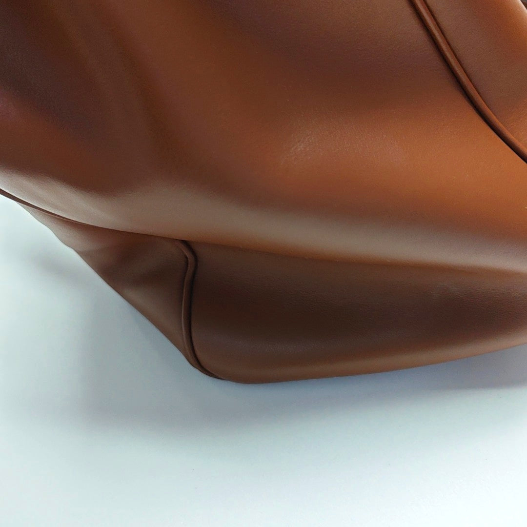 16 Medium Calfskin Brown