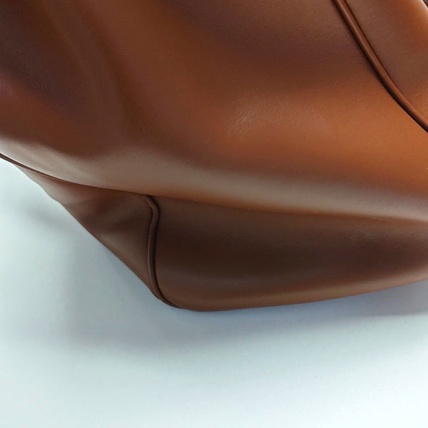 16 Medium Calfskin Brown