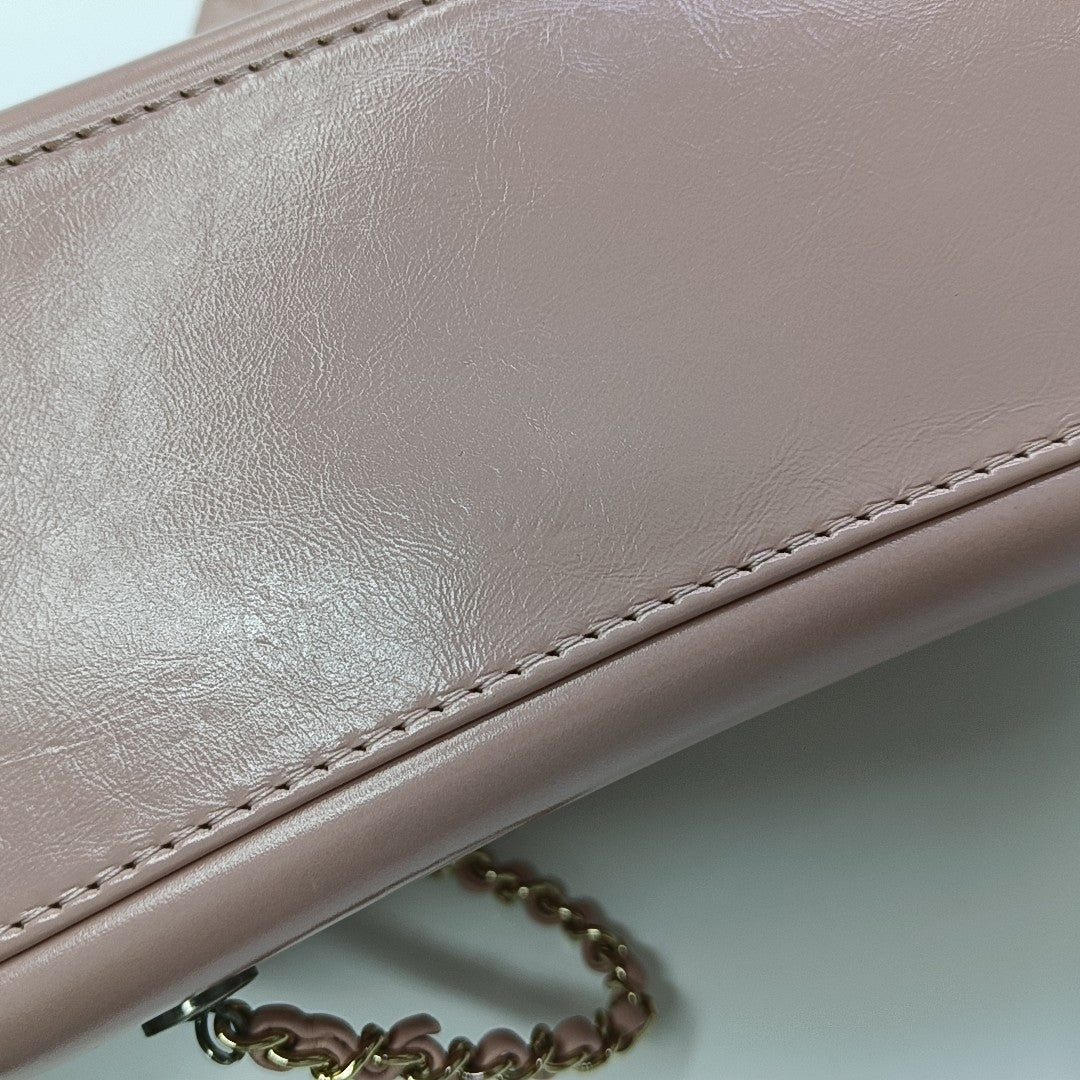 GABRIELLE Medium Quilted Calfskin Pink
