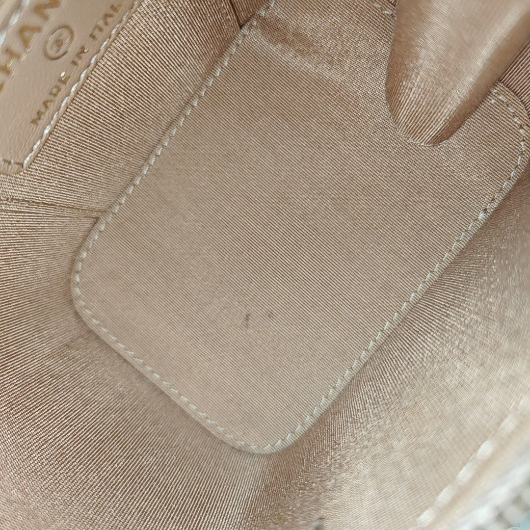 VANITY CASE Mini Quilted Lambskin Beige