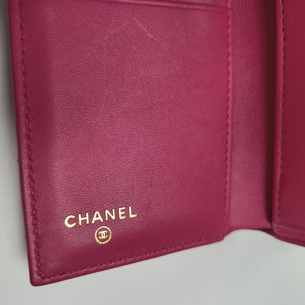 CLASSIC FLAP Chevron Lambskin Red Wallet