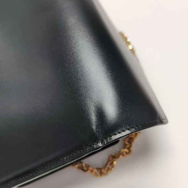 Authenticated pre-owned  TRIOMPHE Calfskin Black - Shoulder Bag at Looply