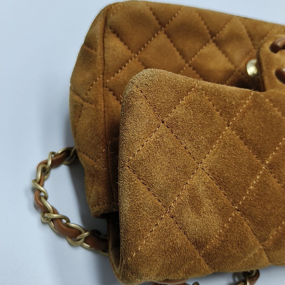 CLASSIC FLAP Mini Quilted Calfskin Beige