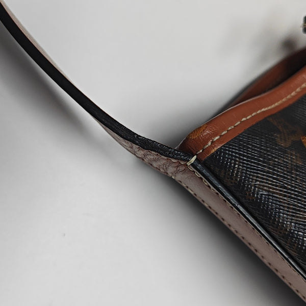 TRIOMPHE CANVAS Small Coated Canvas Brown