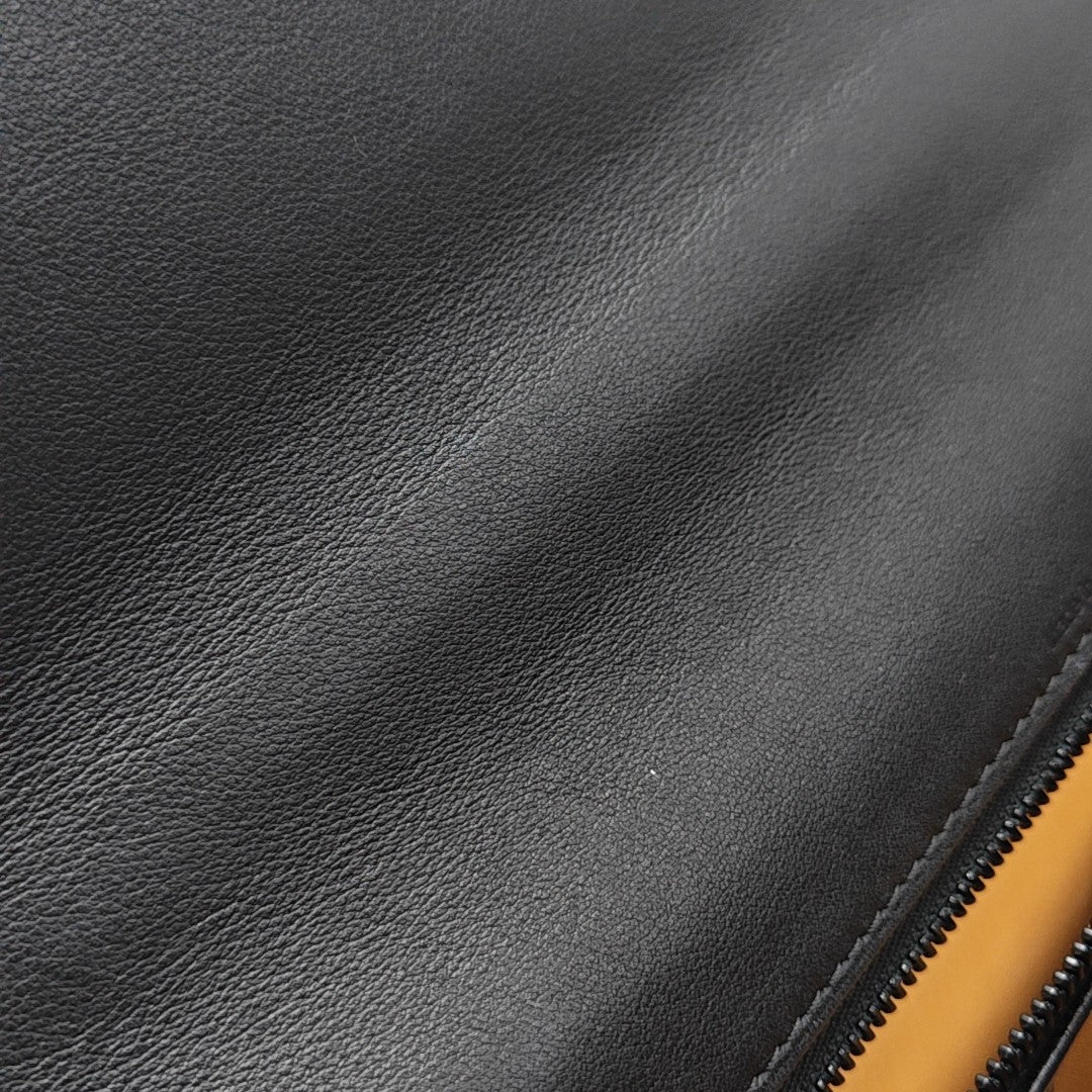 Tempête Calfskin Black