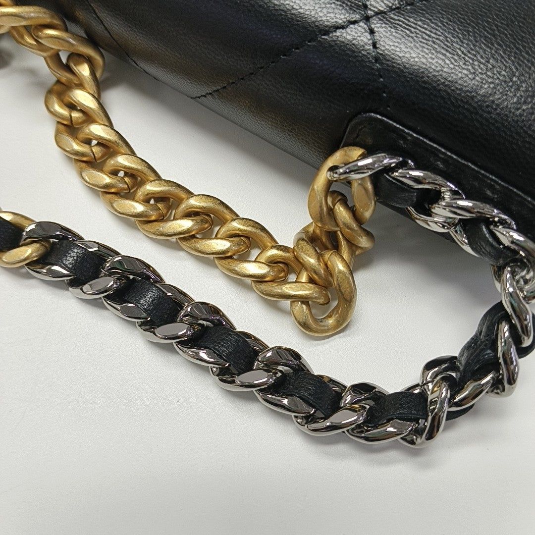 CHANEL 19 WOC Quilted Lambskin Black