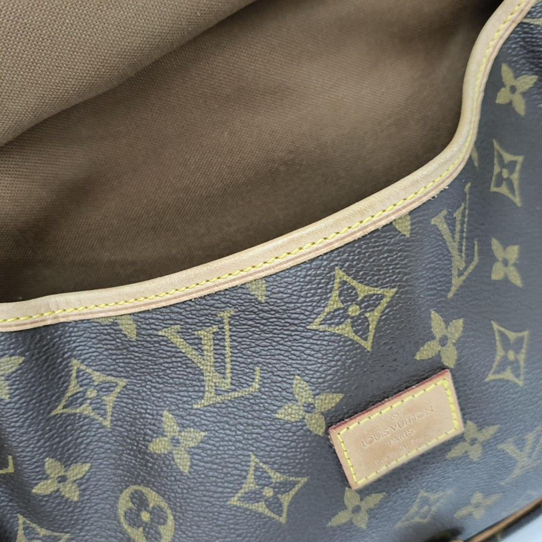 SAUMUR 30 Monogram Coated Canvas Brown