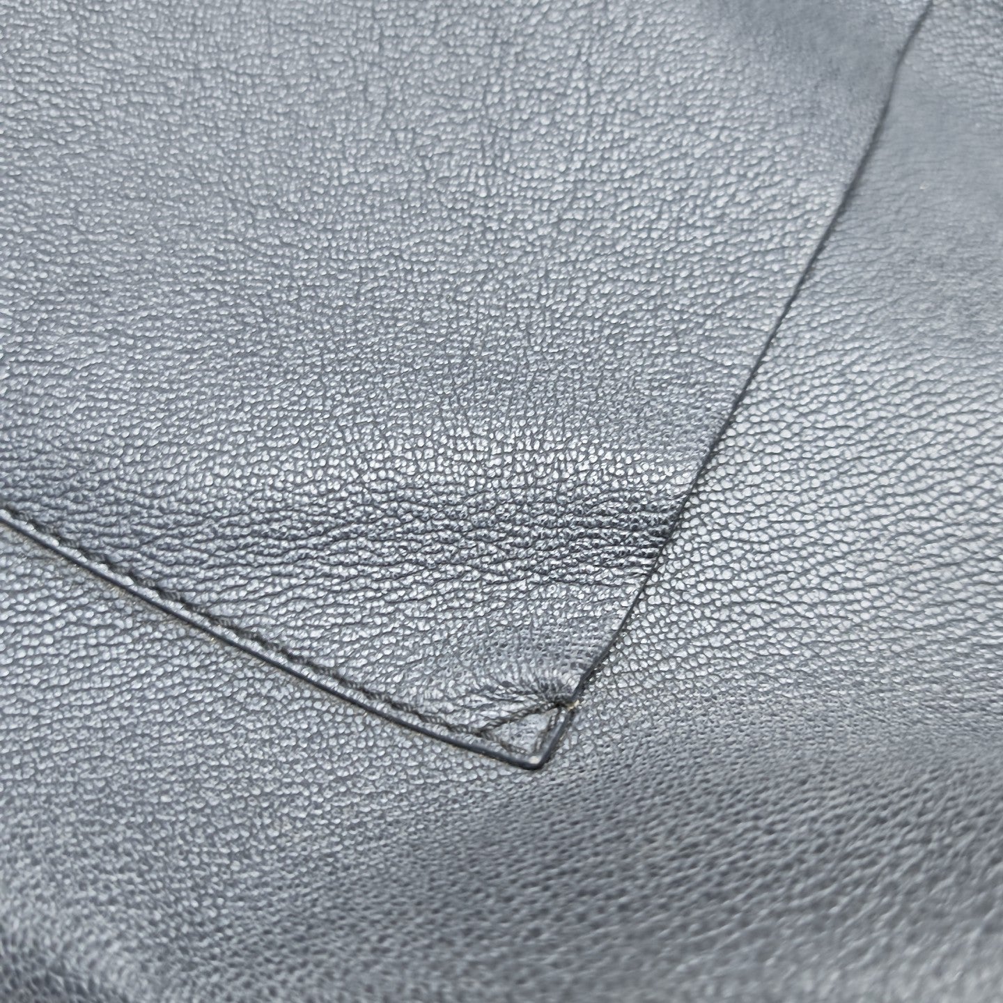 Elmstone Calfskin Black