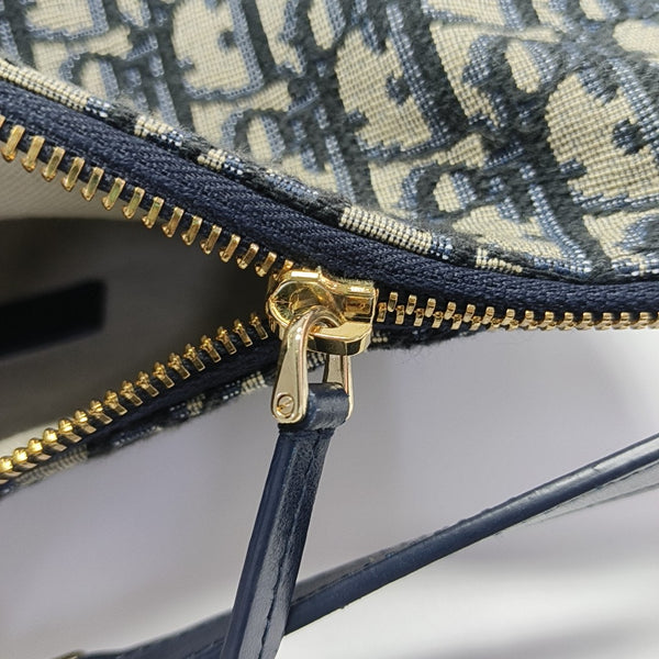 Travel Kit Oblique Canvas Blue