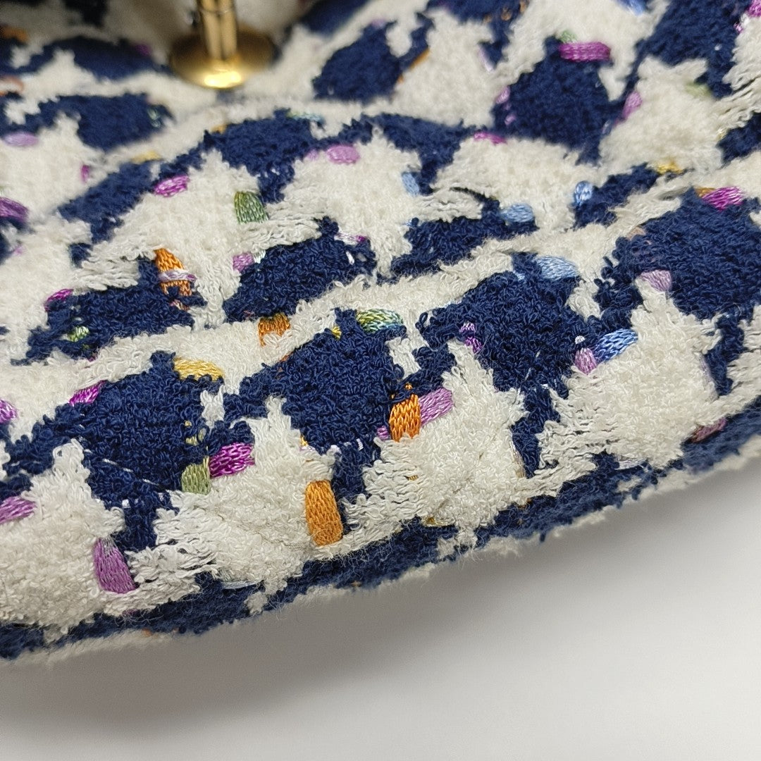 CHANEL 19 Large Quilted Fabric White