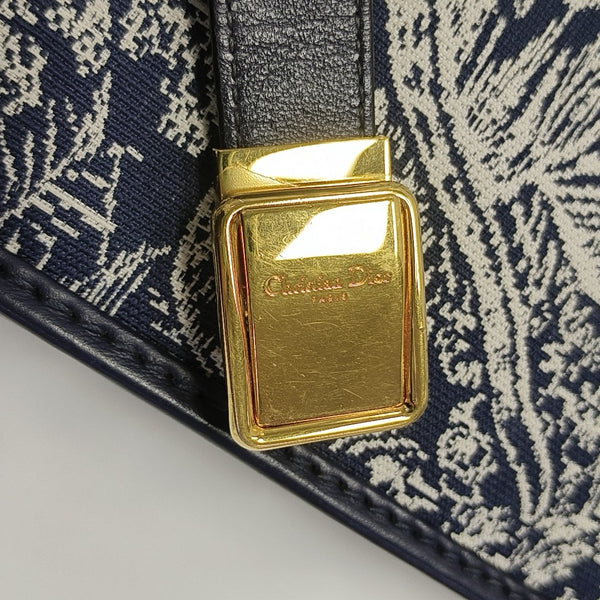 30 Montaigne Canvas Blue