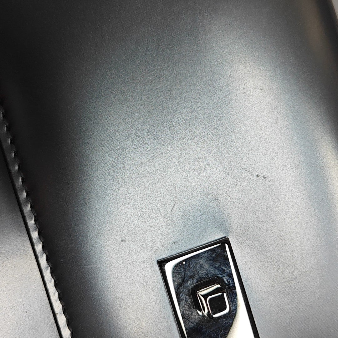 MANHATTAN Medium Calfskin Silver