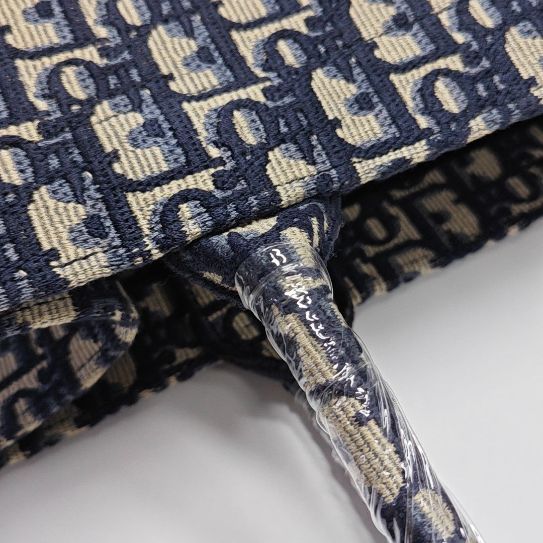 Book Tote Medium Oblique Canvas Blue