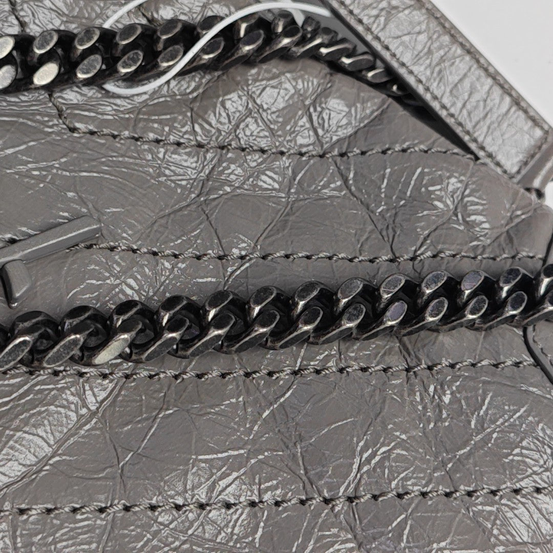 NIKI Medium Chevron Calfskin Gray