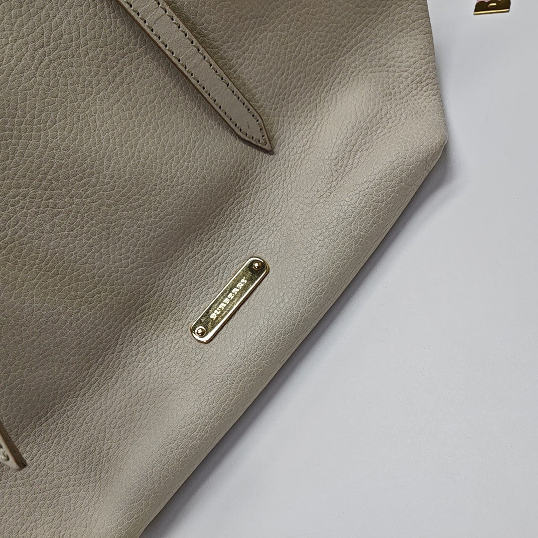 Salisbury Medium Calfskin Beige