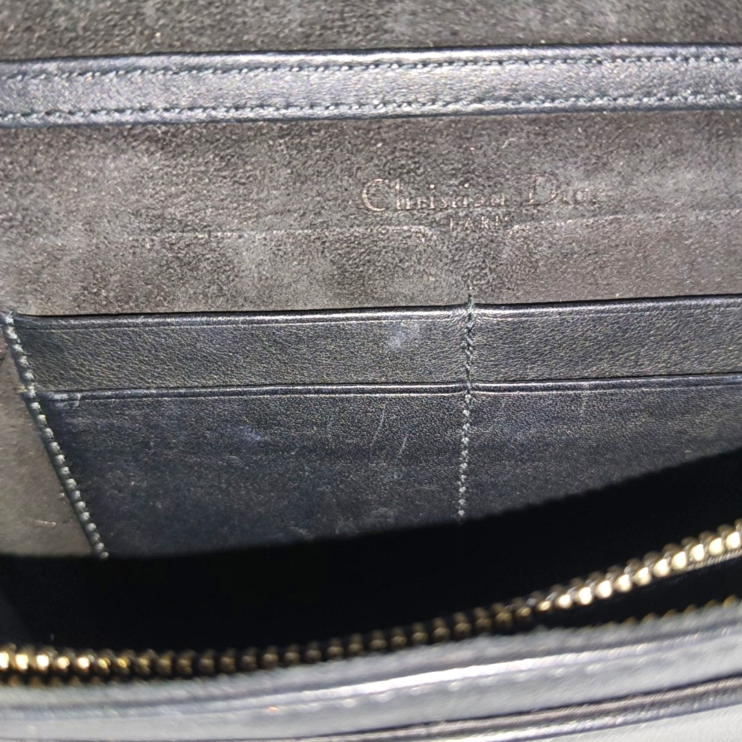Authenticated pre-owned  Diorama Calfskin Black - Shoulder Bag at Looply