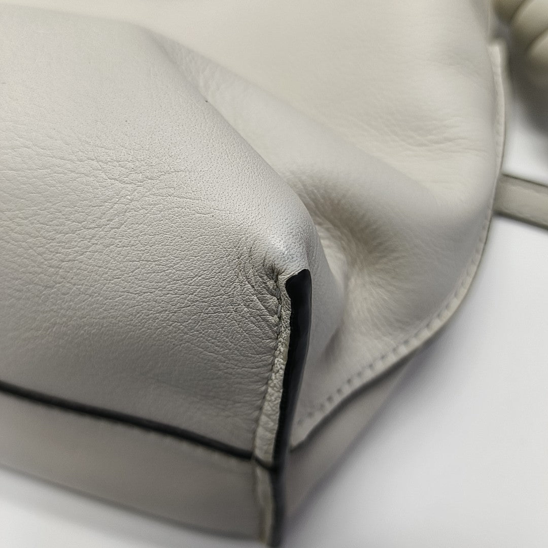 Flamenco Medium Calfskin White