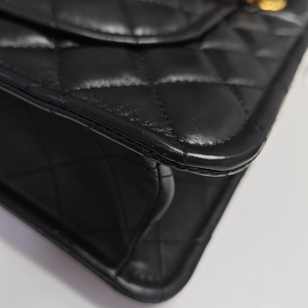 CLASSIC FLAP Medium Quilted Calfskin Black