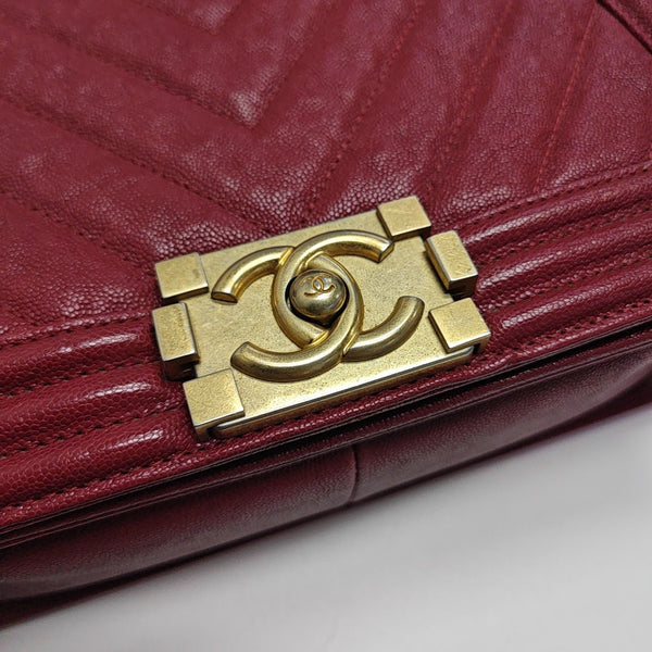 BOY CHANEL Medium Chevron Grained Calfskin Red