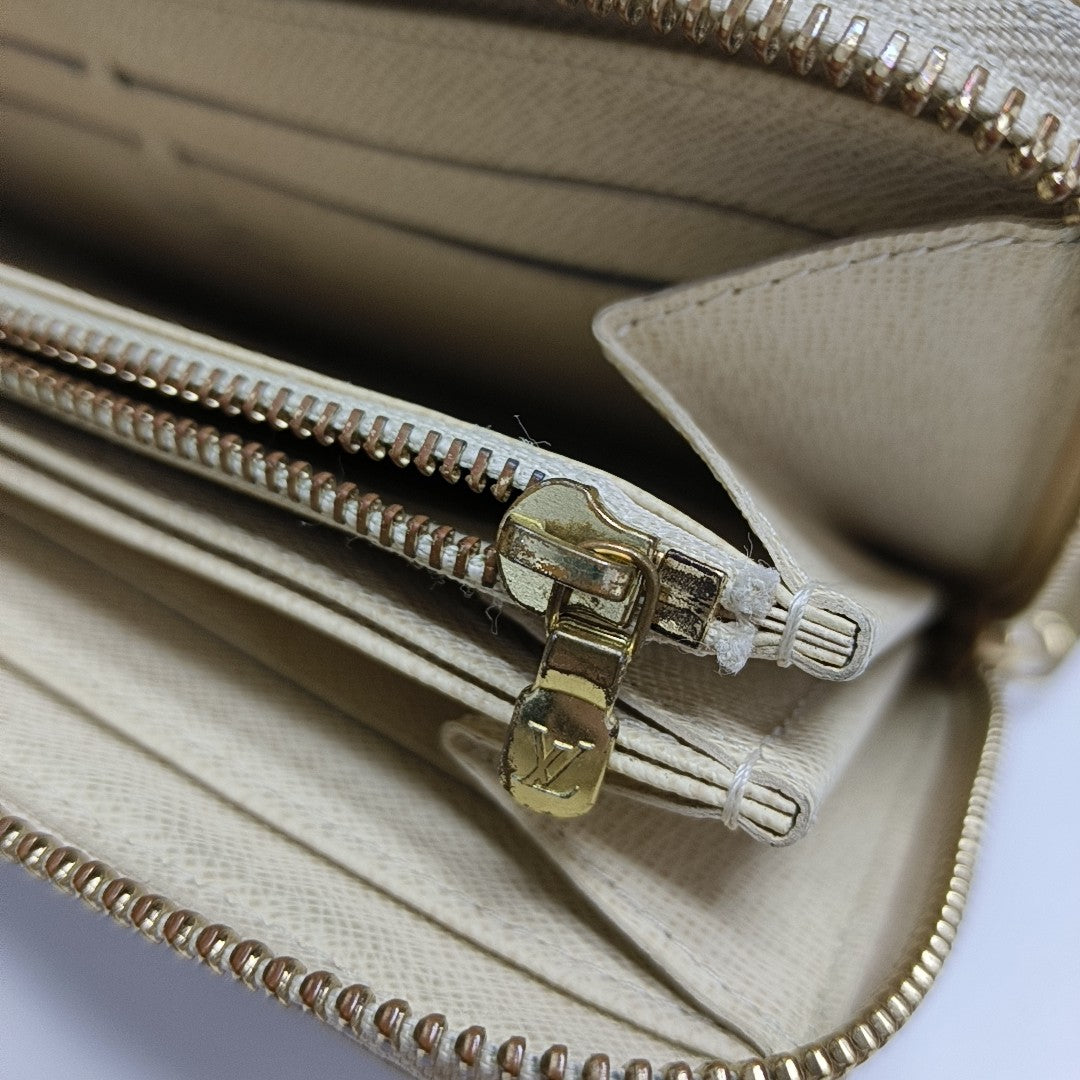 ZIPPY Damier Azur Coated Canvas White Wallet