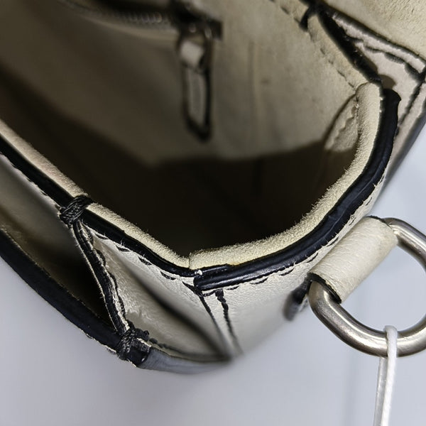 Dio(r)evolution Calfskin White