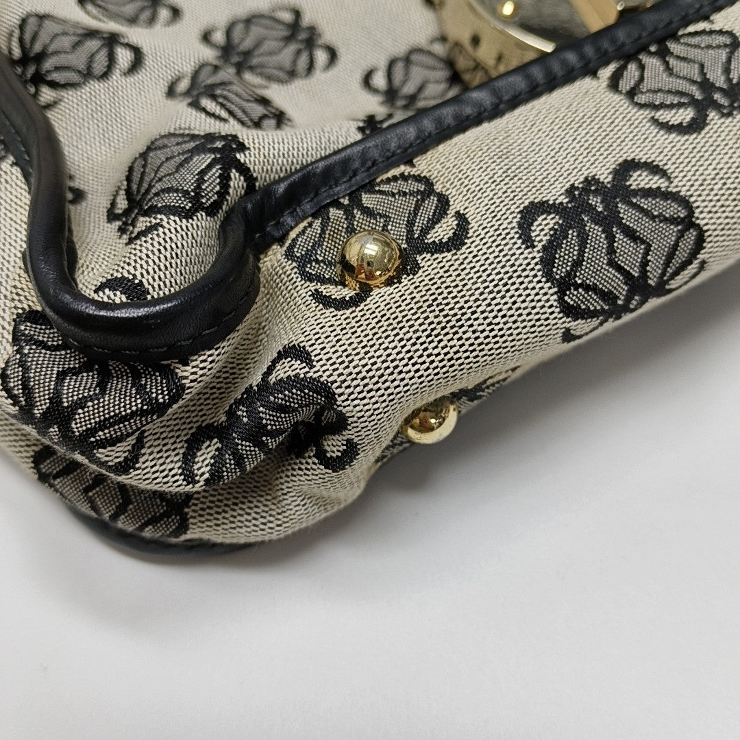 Monogram Canvas Gray