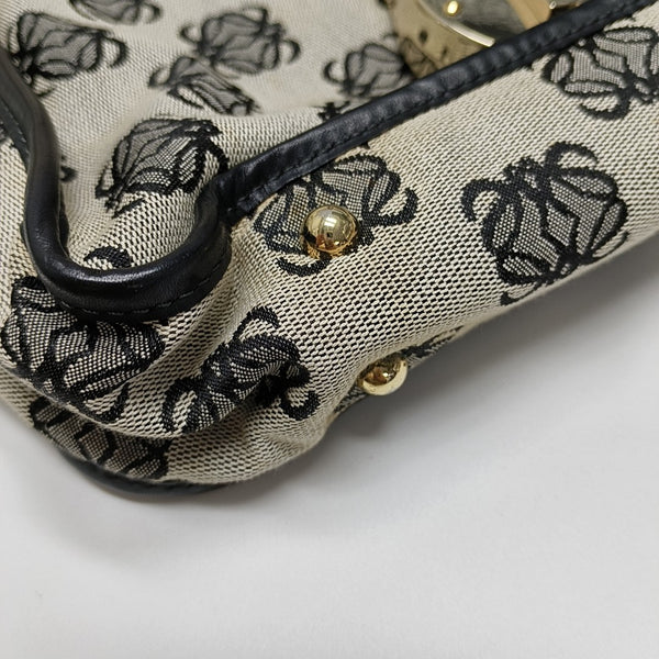 Monogram Canvas Gray
