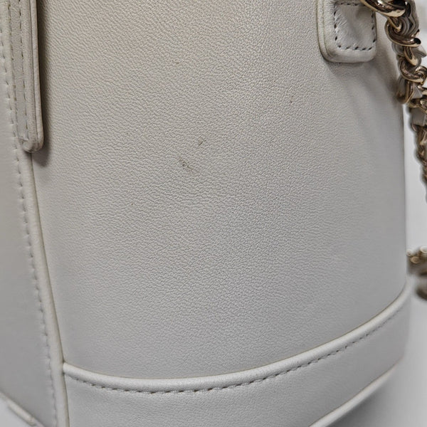 VINTAGE COSMETIC BAGS Quilted Lambskin White