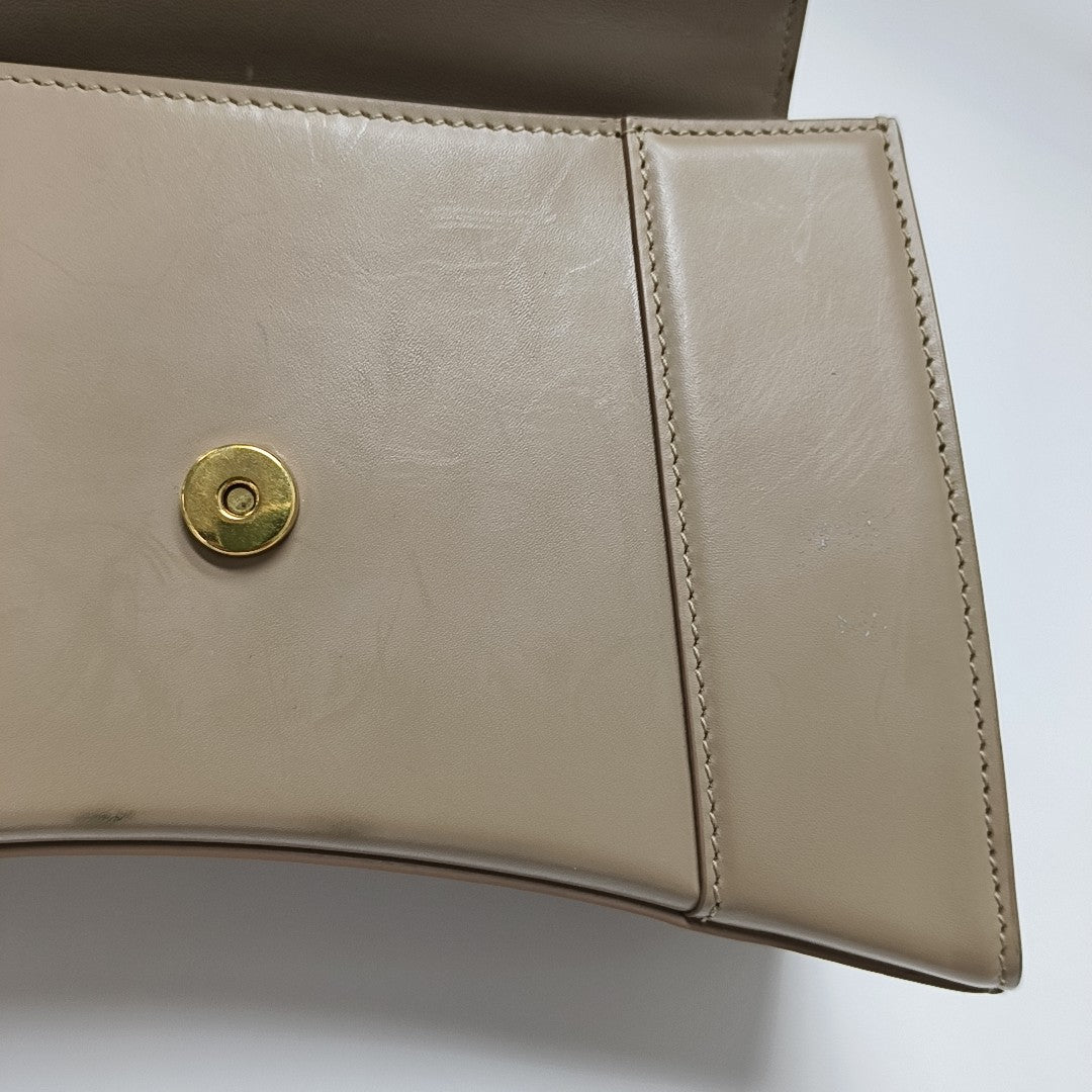Hourglass S Calfskin Beige